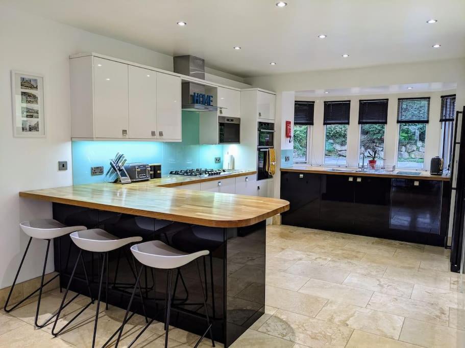 Detached 4 Bedroom Luxury Home ハリファックス エクステリア 写真